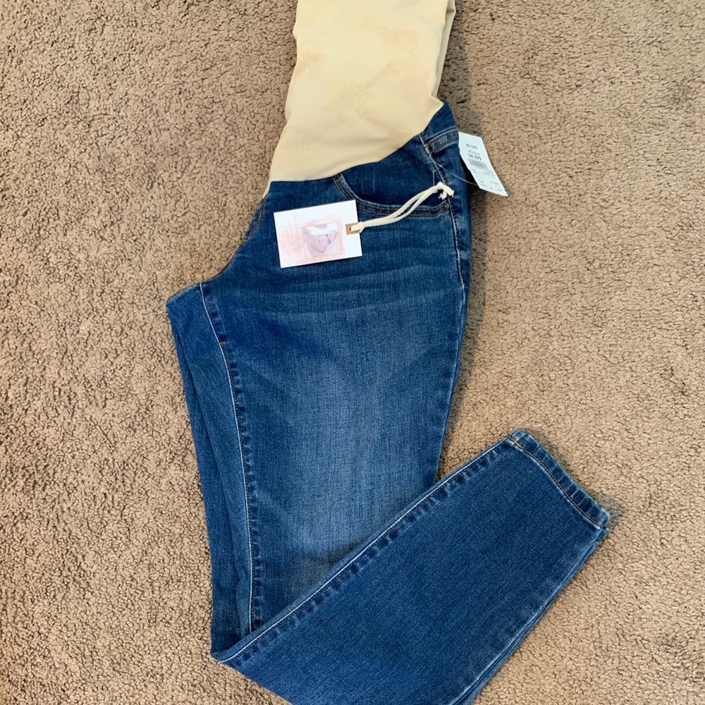 Jessica Simpson maternity jeans PS